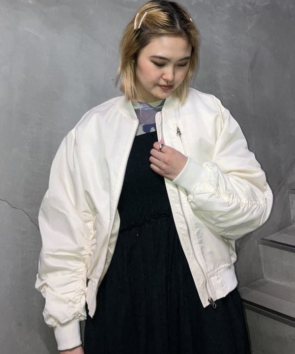 KASAさんの「BEAMS WOMEN｜BEAMS BOY / パール セット ヘアピン」を使ったコーディネート