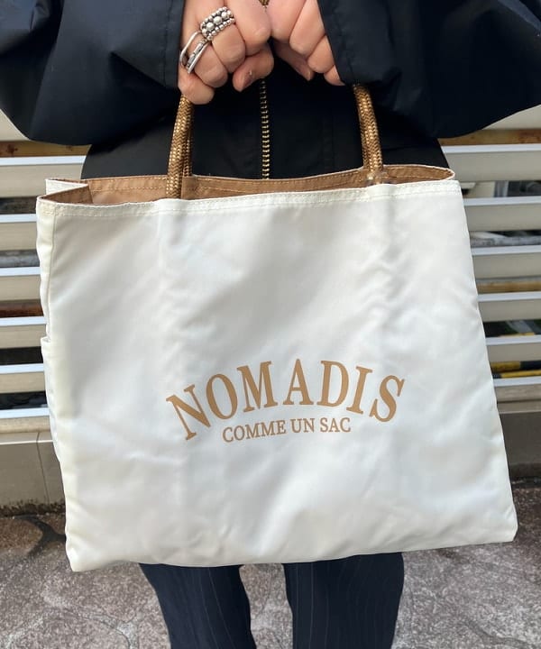 藤井 裕実子さんの「BEAMS WOMEN｜【別注】NOMADIS / SAC2 W リバーシブル ロゴトートバッグ」を使ったコーディネート