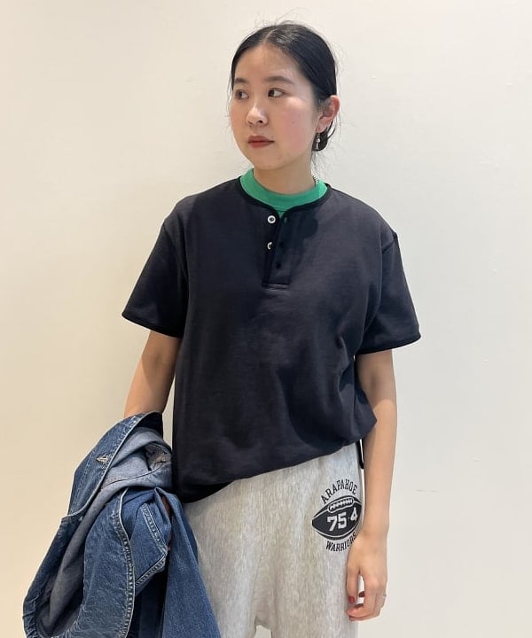ミナミマリコさんの「BEAMS WOMEN｜ボーイ ベーシック Tシャツ」を使ったコーディネート