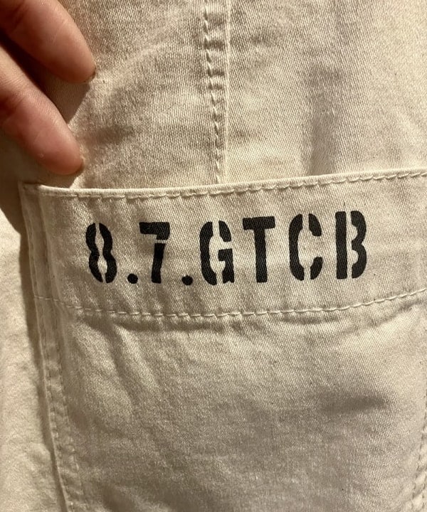 小原 もこさんの「BEAMS WOMEN｜【別注】BUZZ RICKSON'S / シャンブレー ロングスリーブ シャツ」を使ったコーディネート