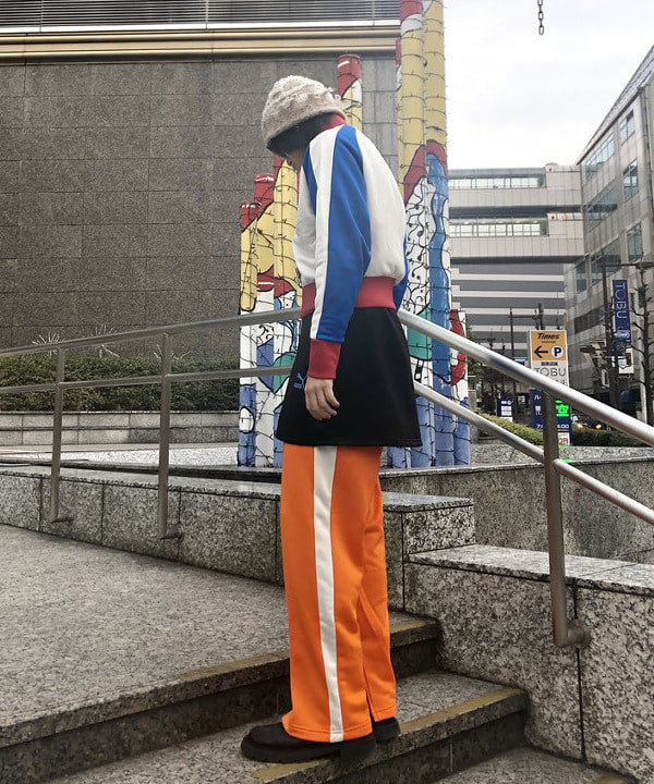 はるひむさんの「BEAMS WOMEN｜PUMA × Ray BEAMS / 別注 T7 スカート」を使ったコーディネート