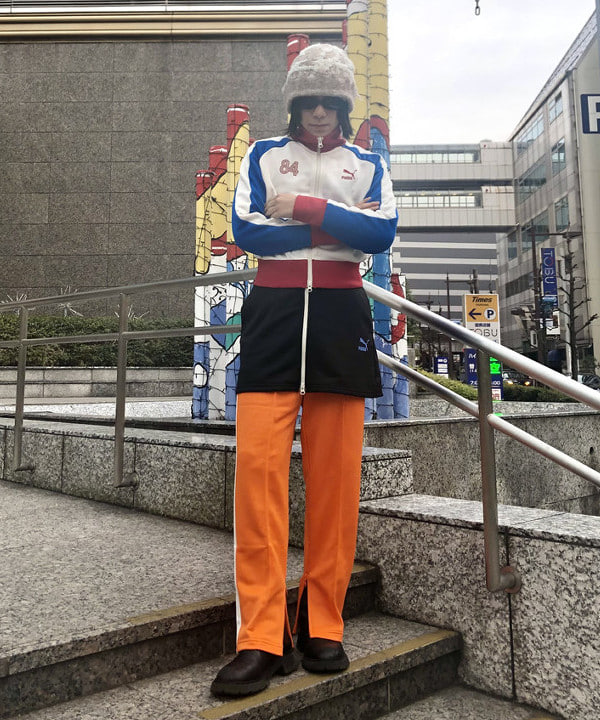 はるひむさんの「BEAMS WOMEN｜PUMA × Ray BEAMS / 別注 T7 スカート」を使ったコーディネート
