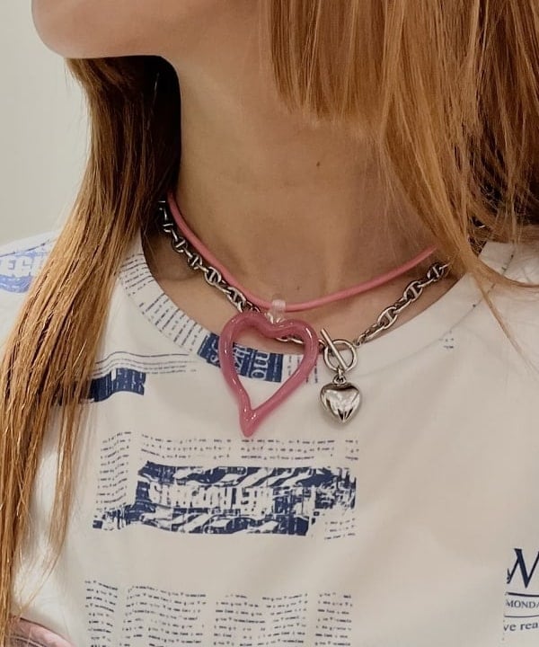 イトウミサキさんの「BEAMS WOMEN｜マリンチェーン マンテル ハート ネックレス」を使ったコーディネート