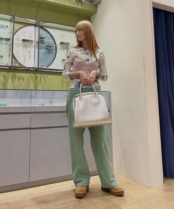 イトウミサキさんの「BEAMS WOMEN｜マリンチェーン マンテル ハート ネックレス」を使ったコーディネート