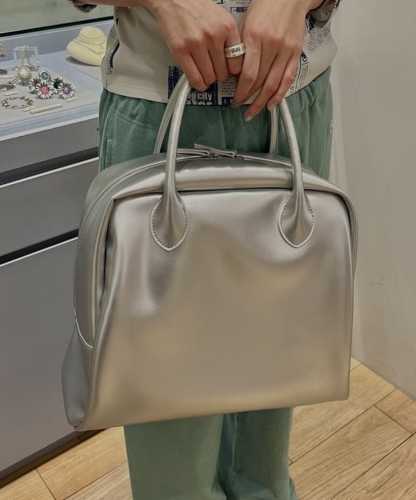 イトウミサキさんの「BEAMS WOMEN｜マリンチェーン マンテル ハート ネックレス」を使ったコーディネート