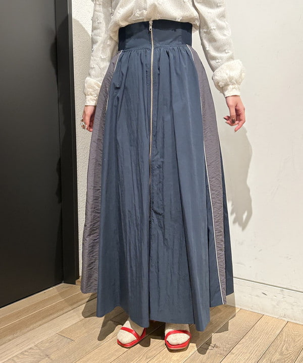 佐藤 亜美さんの「BEAMS WOMEN｜Otro Accesorio / フラワー リング」を使ったコーディネート