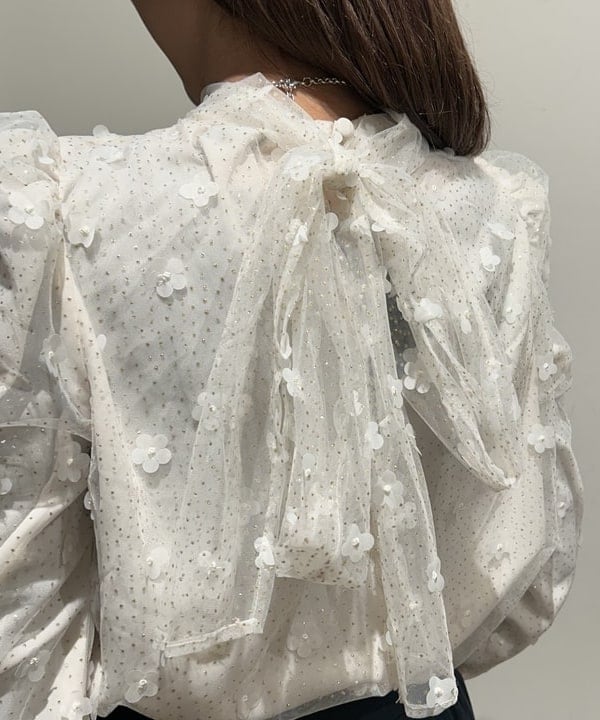 佐藤 亜美さんの「BEAMS WOMEN｜Otro Accesorio / フラワー リング」を使ったコーディネート