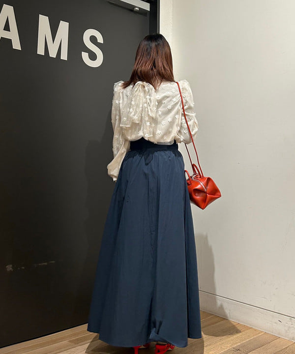 佐藤 亜美さんの「BEAMS WOMEN｜Otro Accesorio / フラワー リング」を使ったコーディネート