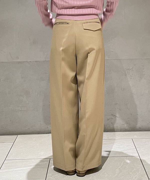 高木 菜央さんの「BEAMS WOMEN｜」を使ったコーディネート