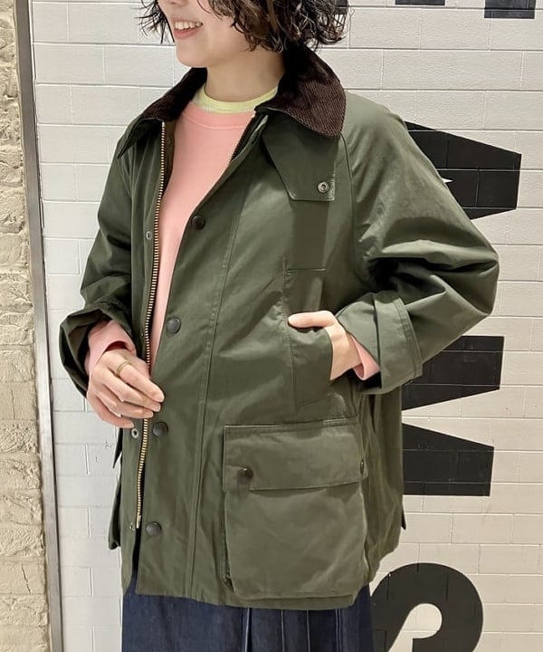 小原 もこさんの「BEAMS WOMEN｜Barbour / OVERSIZE PEACHED BEADALE CASUAL JACKET」を使ったコーディネート