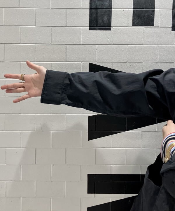 小原 もこさんの「BEAMS WOMEN｜【別注】BUZZ RICKSON'S / シャンブレー ロングスリーブ シャツ」を使ったコーディネート