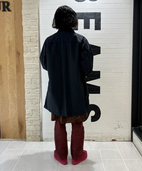 小原 もこさんの「BEAMS WOMEN｜【別注】BUZZ RICKSON'S / シャンブレー ロングスリーブ シャツ」を使ったコーディネート