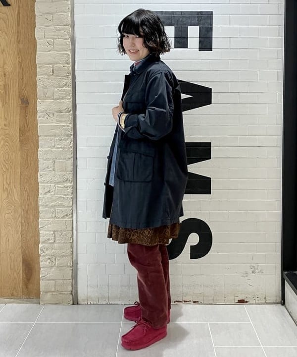 小原 もこさんの「BEAMS WOMEN｜【別注】BUZZ RICKSON'S / シャンブレー ロングスリーブ シャツ」を使ったコーディネート