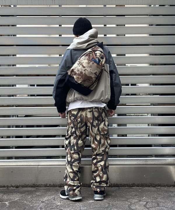 ホサカさんの「BEAMS WOMEN｜GREGORY × BEAMS / 別注 SPIN SLING V2」を使ったコーディネート
