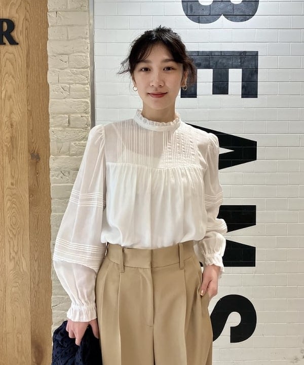 坂本 涼花さんの「BEAMS WOMEN｜PAPYRUS / Candy Wrapper レース ハンドバッグ M」を使ったコーディネート