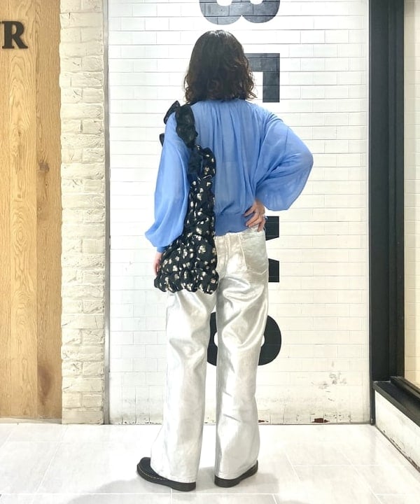 よしだゆりさんの「BEAMS WOMEN｜Ray BEAMS / リブ ツイスト ビスチェ」を使ったコーディネート