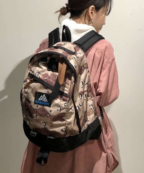 おはぎ(萩原)さんの「BEAMS WOMEN｜CLARKS ORIGINALS / Wallabee Boot GTX 23SS」を使ったコーディネート