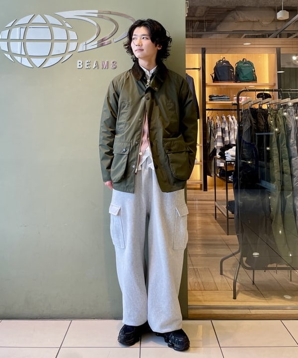 佐藤 大斗さんの「BEAMS WOMEN｜Barbour / 別注 BEDALE New Barbour Tech Classic Fit 24」を使ったコーディネート