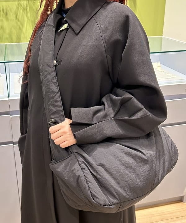 オカベ　アヤカさんの「BEAMS WOMEN｜PUMA × Ray BEAMS / 別注 T7 スカート」を使ったコーディネート