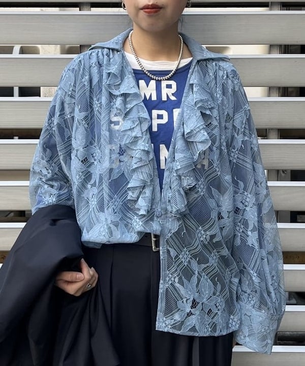 ミナミマリコさんの「BEAMS WOMEN｜maturely / 2Way Stretch Tuck Slacks」を使ったコーディネート