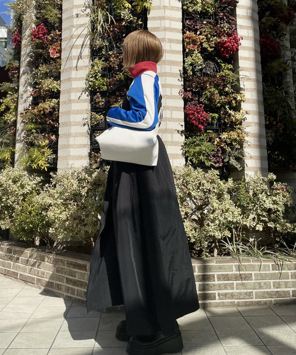 きらりんさんの「BEAMS WOMEN｜Otro Accesorio / フラワー リング」を使ったコーディネート