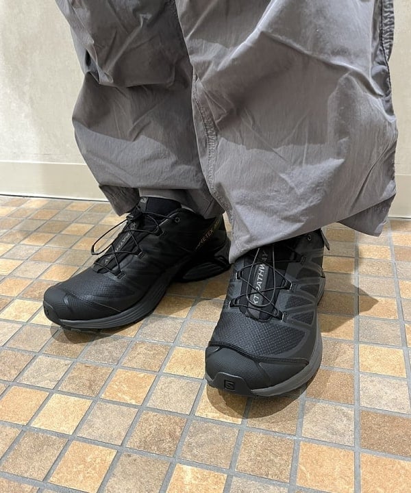 平柳 楓馬さんの「BEAMS WOMEN｜BEAMS / ビッグ 6ポケット カーゴパンツ」を使ったコーディネート