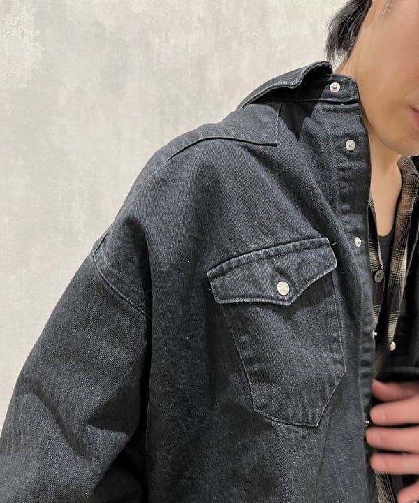 平柳 楓馬さんの「BEAMS WOMEN｜BEAMS / ビッグ 6ポケット カーゴパンツ」を使ったコーディネート