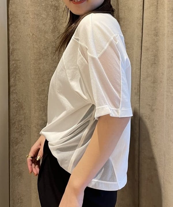 松本 佳菜子さんの「BEAMS WOMEN｜Otro Accesorio / フラワー リング」を使ったコーディネート