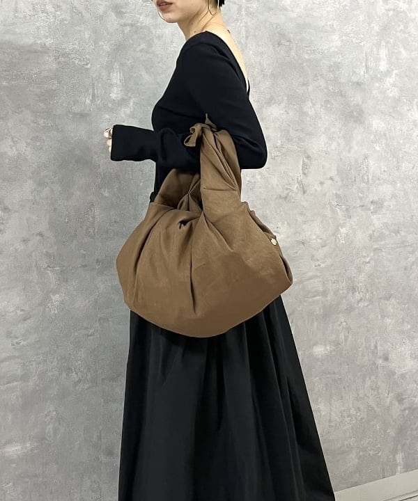 shirakiさんの「BEAMS WOMEN｜Demi-Luxe BEAMS / バルーン コンビ ワンピース」を使ったコーディネート