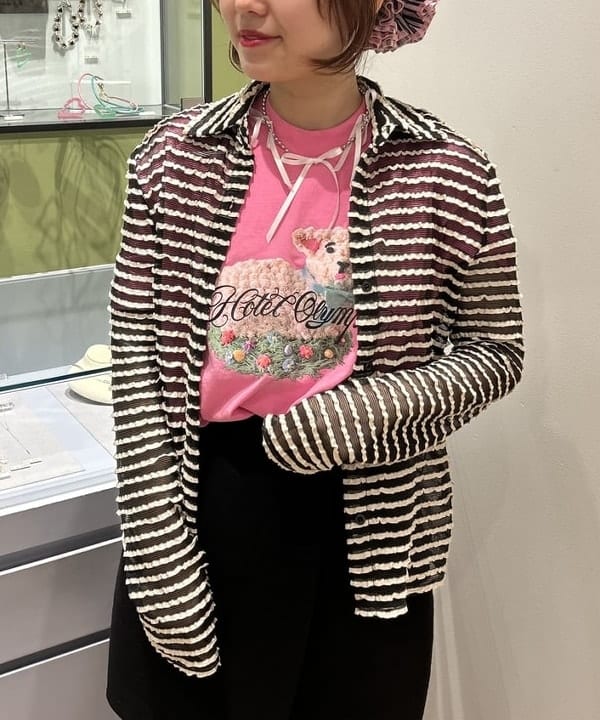 渡邊 舞さんの「BEAMS WOMEN｜Ray BEAMS / ボールチェーン リボン ネックレス」を使ったコーディネート
