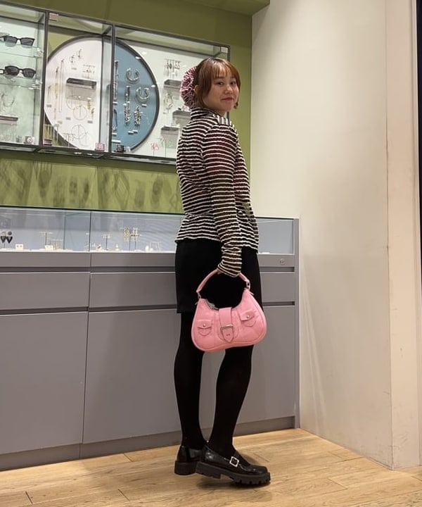 渡邊 舞さんの「BEAMS WOMEN｜Ray BEAMS / ボールチェーン リボン ネックレス」を使ったコーディネート