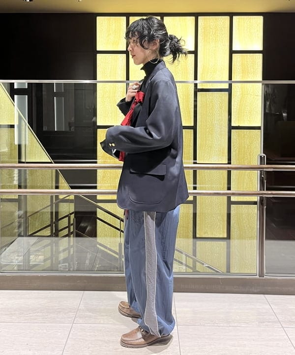 kigoさんの「BEAMS WOMEN｜Ray BEAMS / パイピング トラック パンツ」を使ったコーディネート