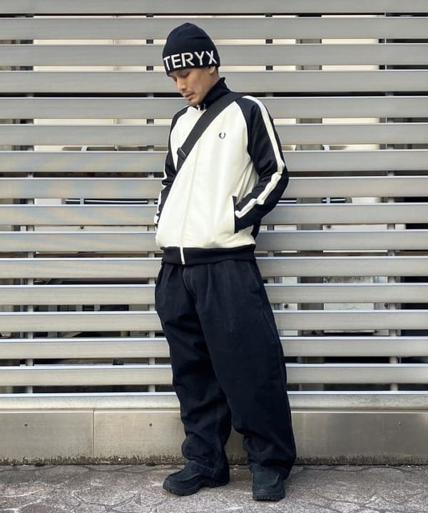ホサカさんの「BEAMS WOMEN｜XS BAGGAGE × BEAMS / 別注 BodyBag」を使ったコーディネート