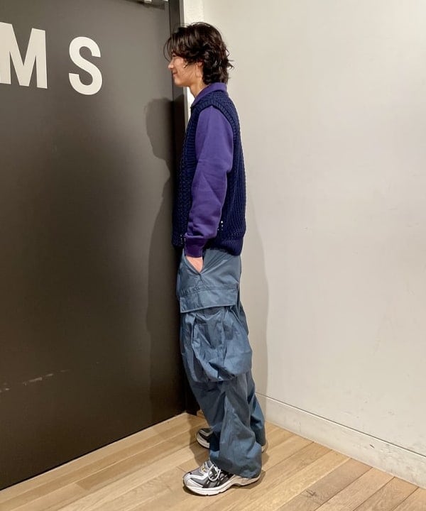 佐藤 大斗さんの「BEAMS WOMEN｜BEAMS / ナイロン イージー カーゴパンツ」を使ったコーディネート