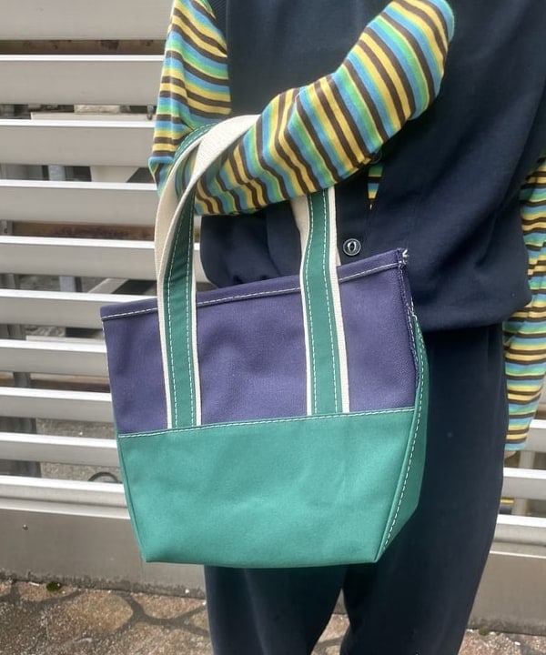 みりさんの「BEAMS WOMEN｜L.L.Bean / Deep Bottom Deluxe Boat and Tote S」を使ったコーディネート
