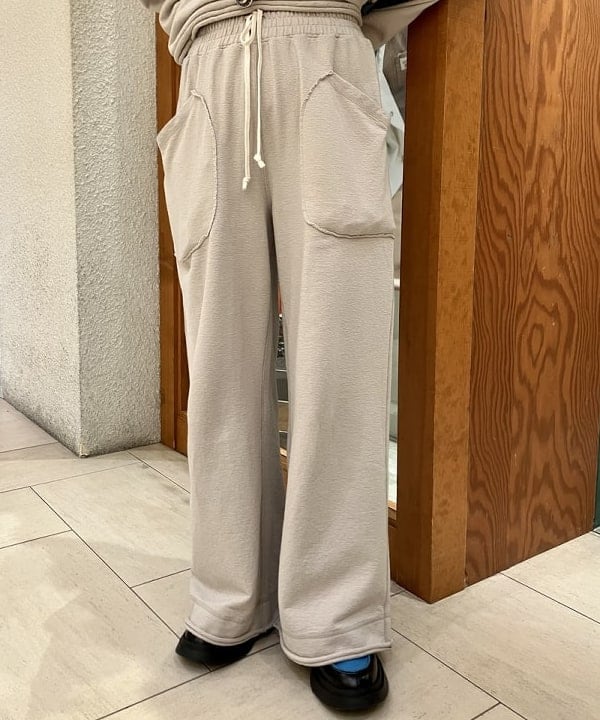 小原 もこさんの「BEAMS WOMEN｜【別注】BUZZ RICKSON'S / シャンブレー ロングスリーブ シャツ」を使ったコーディネート