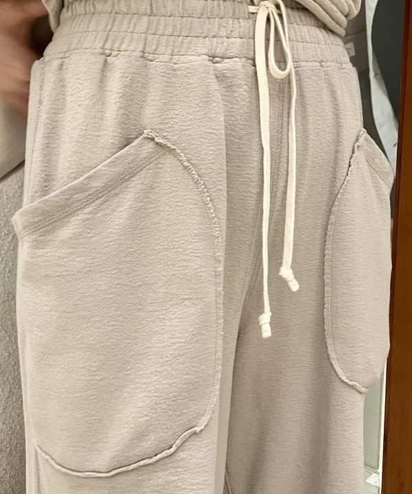 小原 もこさんの「BEAMS WOMEN｜【別注】BUZZ RICKSON'S / シャンブレー ロングスリーブ シャツ」を使ったコーディネート