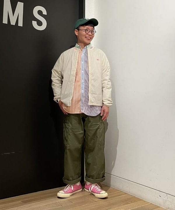 土田 達也さんの「BEAMS WOMEN｜【別注】BUZZ RICKSON'S / ポプリン アーミーパンツ」を使ったコーディネート