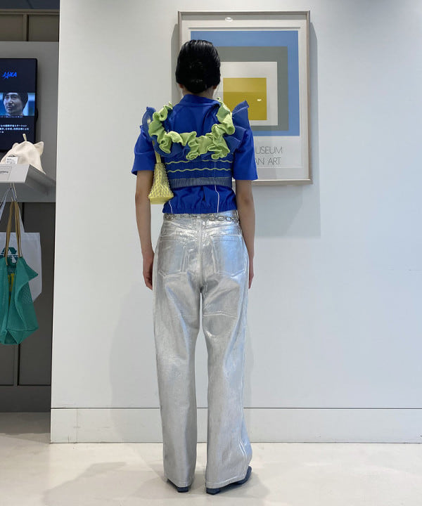 マツド ユメカさんの「BEAMS WOMEN｜Ray BEAMS / パネル キリカエ ジップ ハイネック トップス」を使ったコーディネート