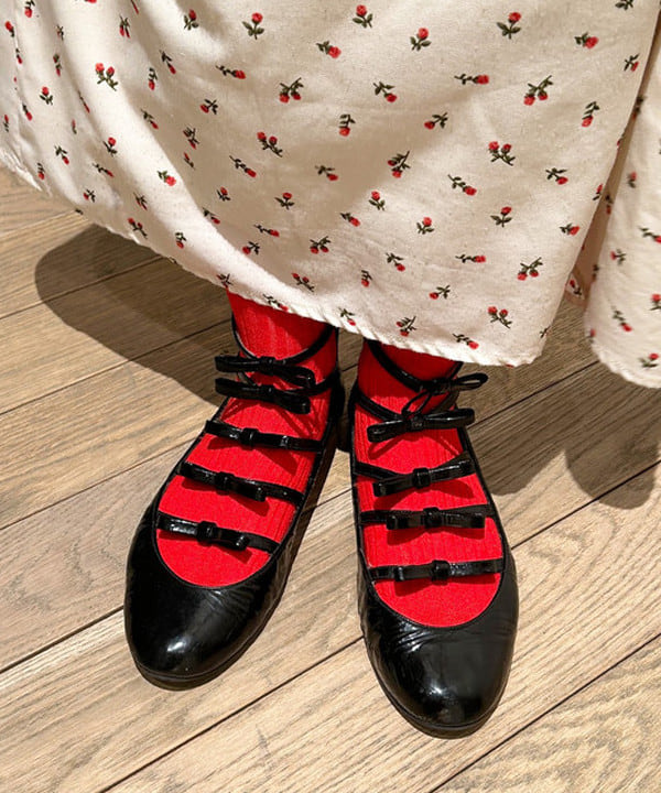 佐藤 亜美さんの「BEAMS WOMEN｜BEAMS BOY / 樹脂 パール ロング ネックレス」を使ったコーディネート