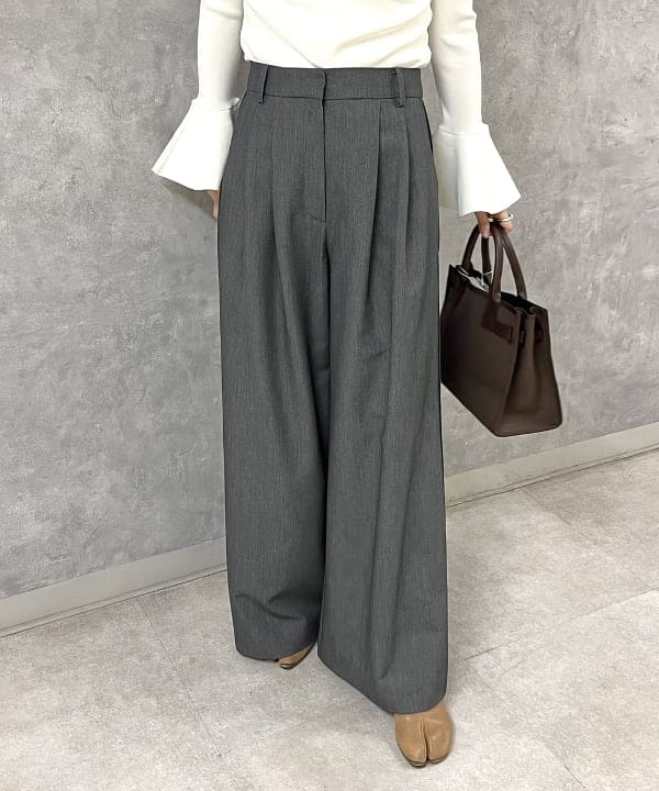 shirakiさんの「BEAMS WOMEN｜EFFE BEAMS / フレアカフス プルオーバーニット」を使ったコーディネート
