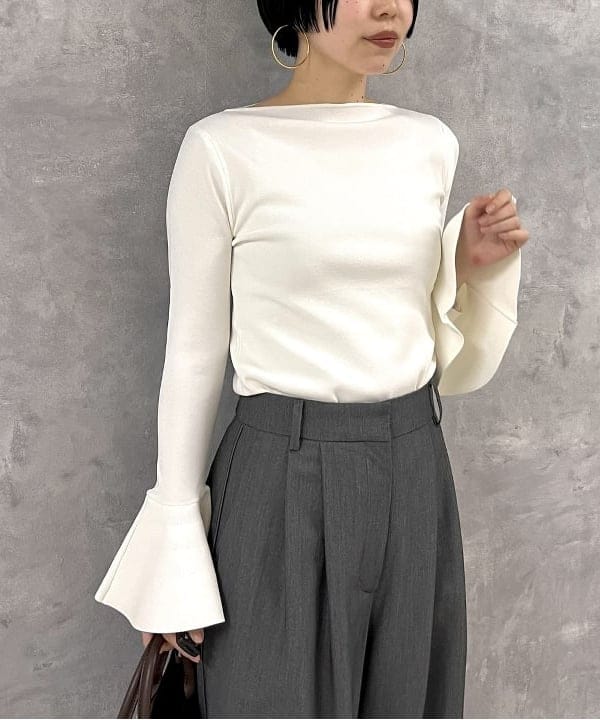 shirakiさんの「BEAMS WOMEN｜EFFE BEAMS / フレアカフス プルオーバーニット」を使ったコーディネート