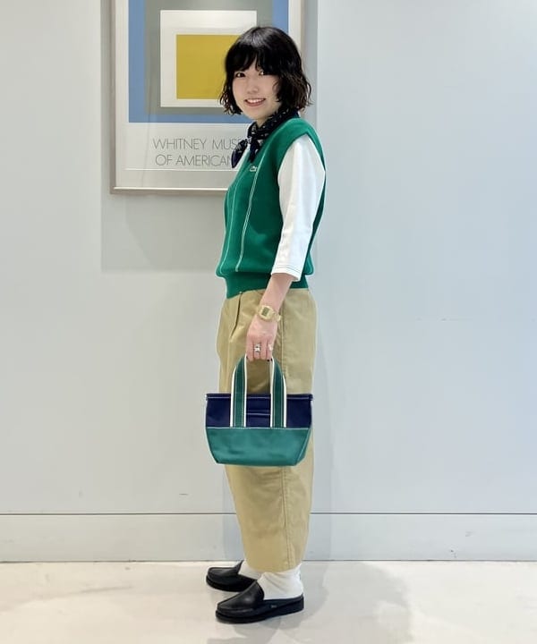 小原 もこさんの「BEAMS WOMEN｜L.L.Bean × BEAMS PLUS ＆ BEAMS BOY / Deep Bottom Deluxe Boat and Tote Mini」を使ったコーディネート