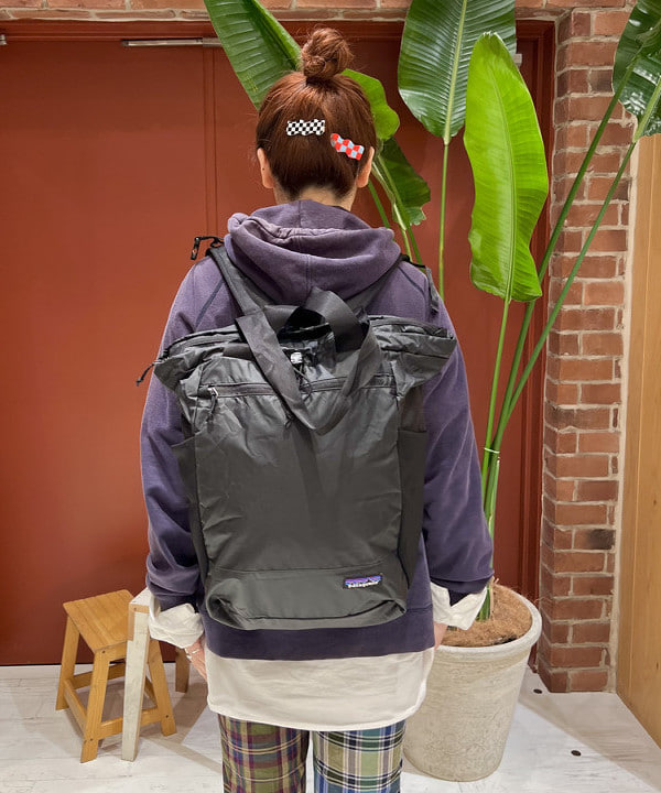 エノモト アミさんの「BEAMS WOMEN｜BEAMS BOY / マドラスチェック クレイジー スラックス」を使ったコーディネート