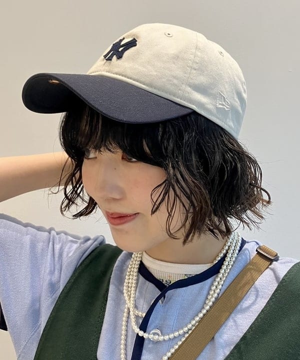 小原 もこさんの「BEAMS WOMEN｜BRIEFING &times; BEAMS BOY / 別注 ヘルメット バッグ」を使ったコーディネート