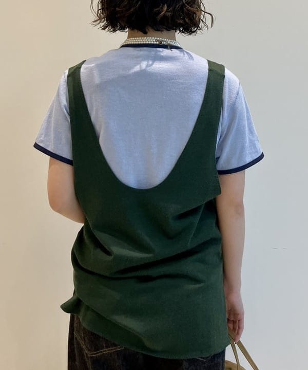 小原 もこさんの「BEAMS WOMEN｜BRIEFING &times; BEAMS BOY / 別注 ヘルメット バッグ」を使ったコーディネート