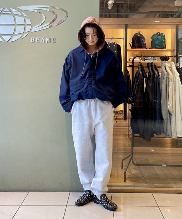 佐藤 大斗さんの「BEAMS WOMEN｜BEAMS / テーパード スウェット パンツ」を使ったコーディネート