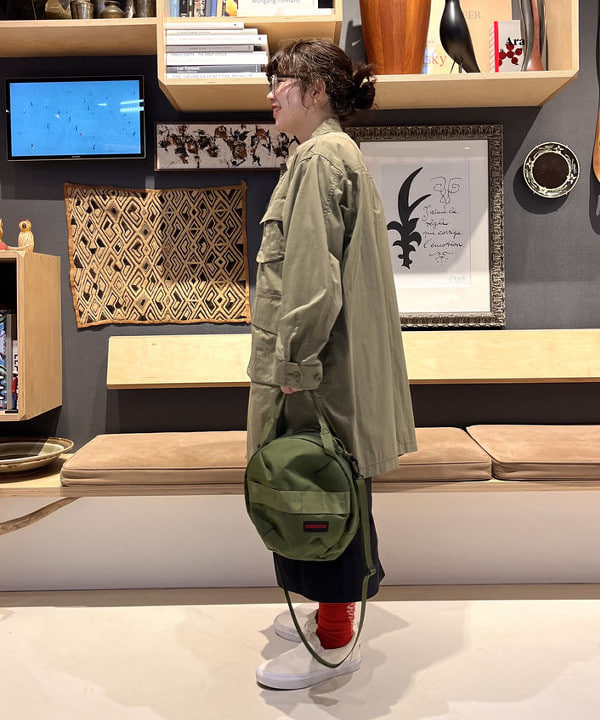 かわい みづきさんの「BEAMS WOMEN｜【別注】BRIEFING / ヘルメット バッグ」を使ったコーディネート