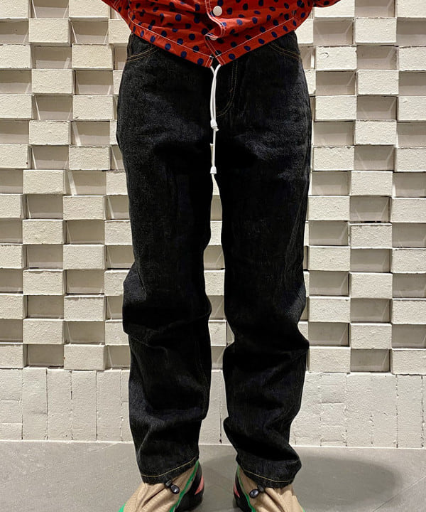 鈴木 悠里さんの「BEAMS WOMEN｜5 Pocket Wide Denim」を使ったコーディネート