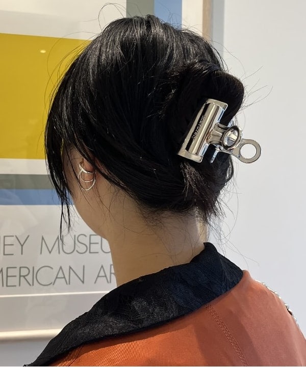 にしだてさんの「BEAMS WOMEN｜maturely / Fibril Satin Pants」を使ったコーディネート